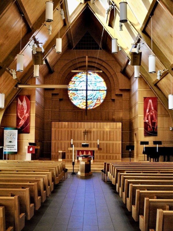 Zion Lutheran Anoka - Sanctuary vertical